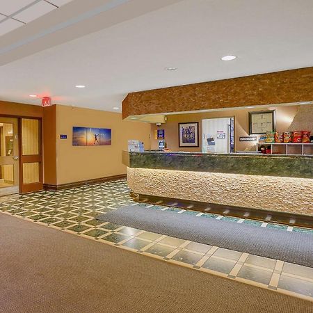 Days Inn By Wyndham Niagara Falls Lundys Lane Exteriér fotografie