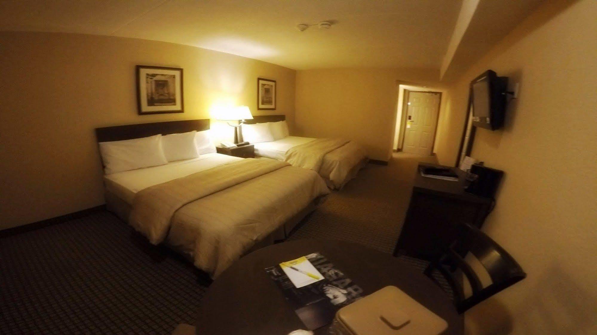 Days Inn By Wyndham Niagara Falls Lundys Lane Exteriér fotografie