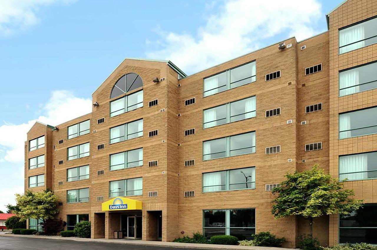 Days Inn By Wyndham Niagara Falls Lundys Lane Exteriér fotografie