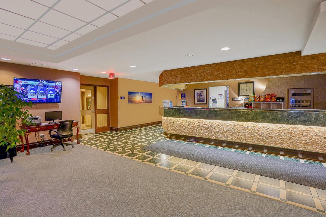 Days Inn By Wyndham Niagara Falls Lundys Lane Exteriér fotografie